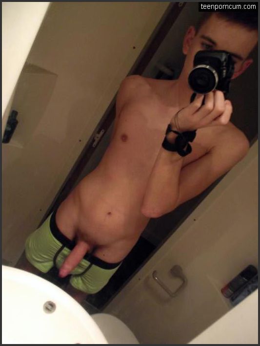 Junge nackt selfie Junge Nackte